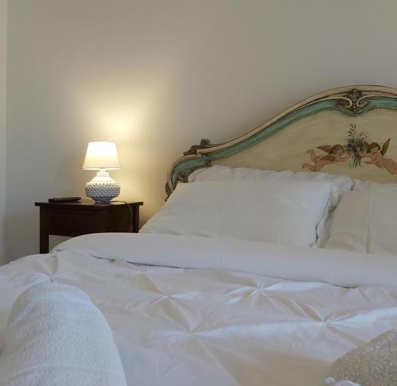 マウンテンビュースタンダードルーム, La Guardiola Di Angela E Nino