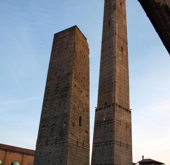 اتاق لوکس با بالکن, Cosmopolitan Central Rooms