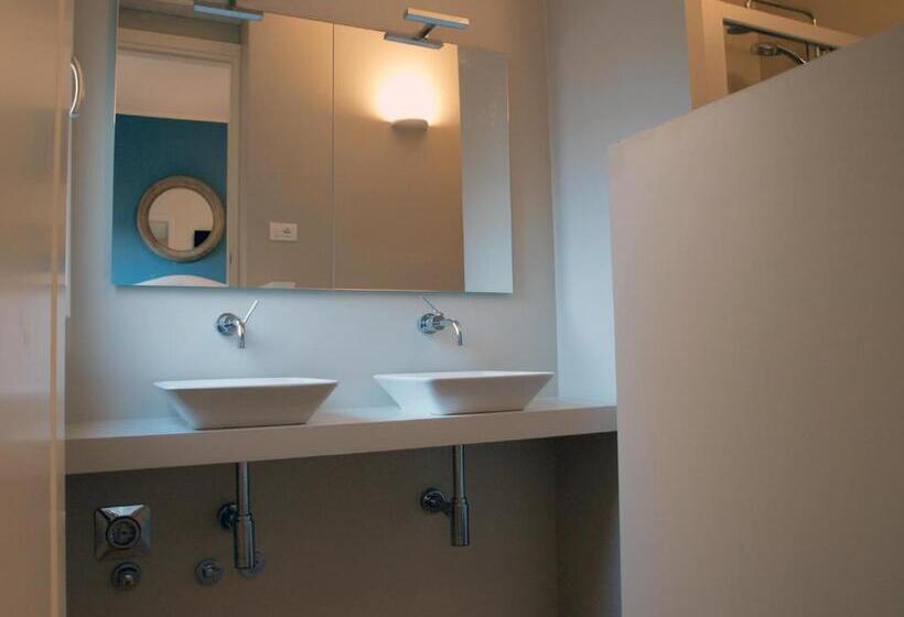 اتاق استاندارد, Cosmopolitan Central Rooms