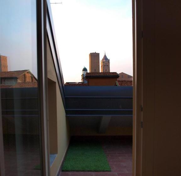 اتاق خانوادگی, Cosmopolitan Central Rooms