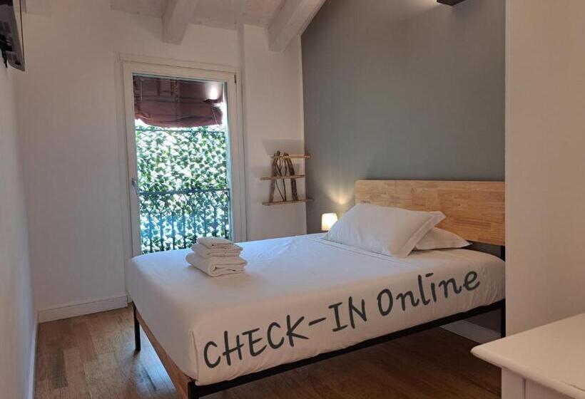 اتاق عادی, Cosmopolitan Central Rooms