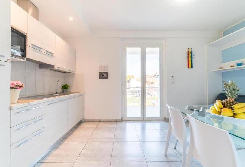 バルコニー付き1ベッドルームアパートメント, Mavip Residence