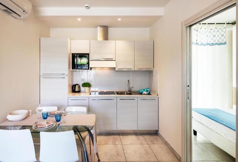 1階の1ベッドルームアパートメント, Mavip Residence