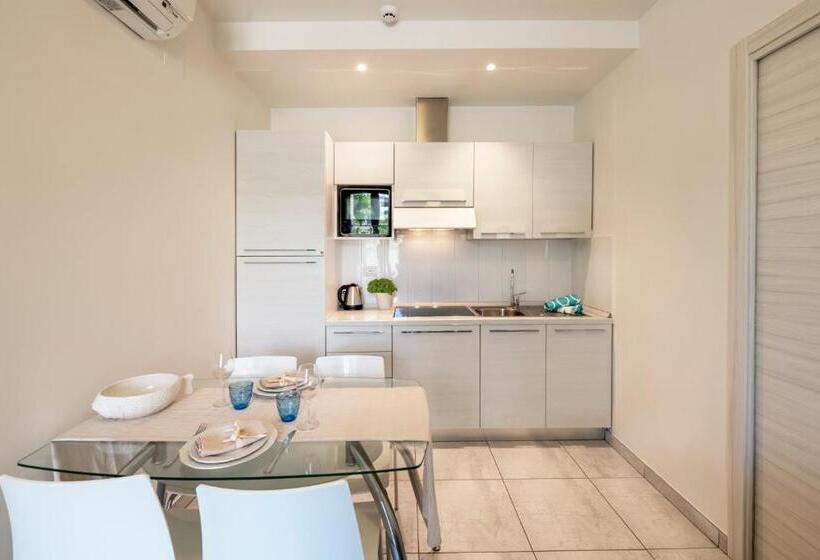 1階の1ベッドルームアパートメント, Mavip Residence