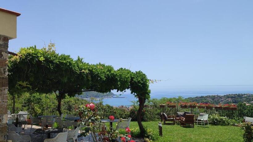 חדר סטנדרט, Altana