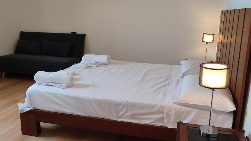 חדר סטנדרט, Altana