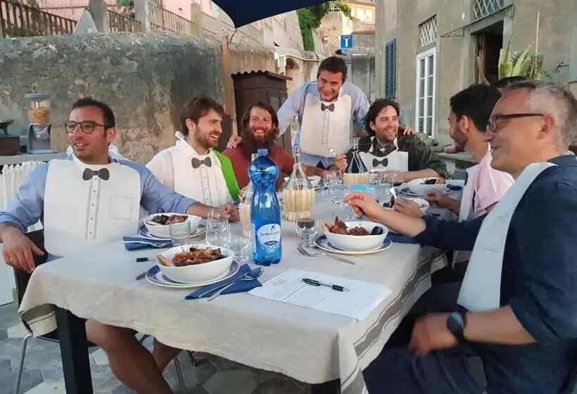 اتاق استاندارد با چشم‌انداز دریا, Villa Eugenia