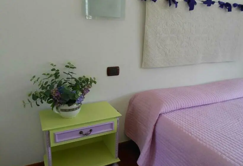 デラックスルーム, B&b Salighes