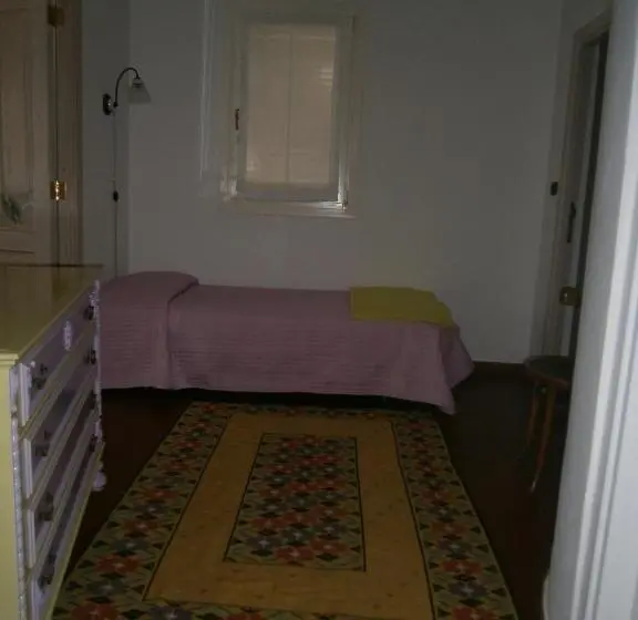 スタンダードシングルルーム, B&b Salighes