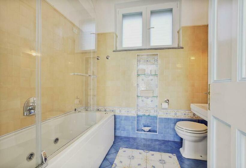 Номер Стандарт с Террасой, Suite Villa Carolina