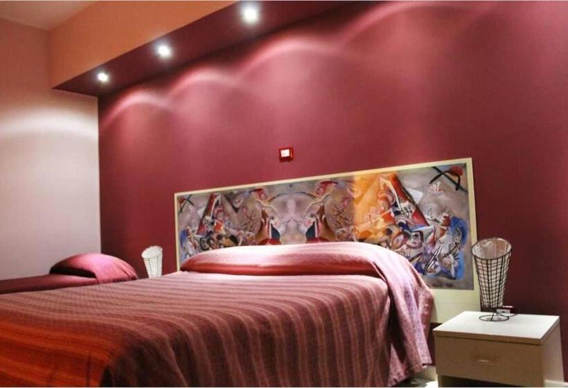 اتاق استاندارد سه نفره, Il Fiore Di San Giovanni B&b