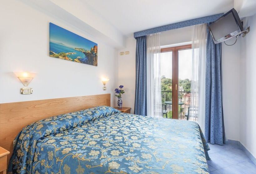 חדר אקונומי, La Pergoletta