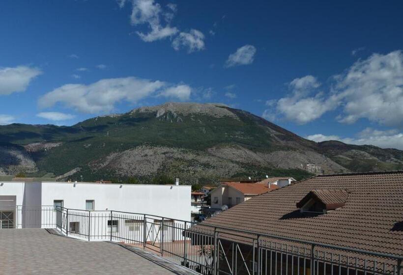 带露台两卧公寓, B&b Aquino In Terrazza