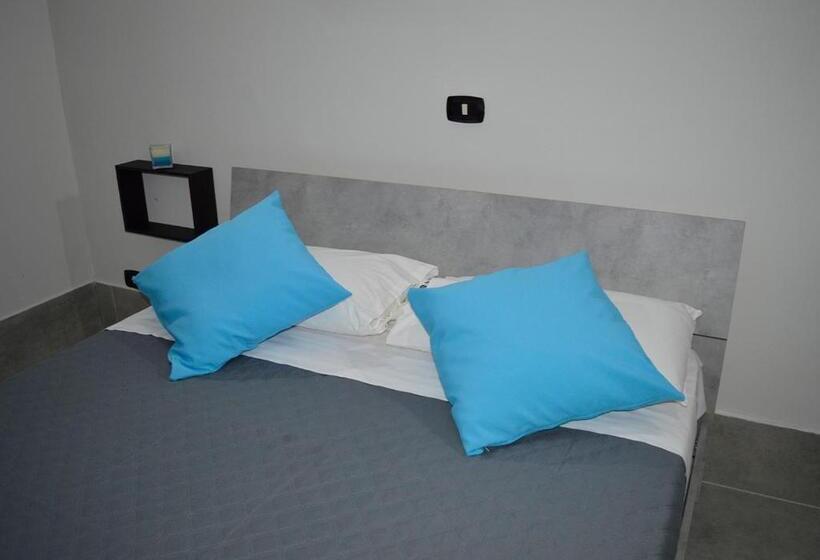 Standard room with outdoor bath, B&b Aquino In Terrazza