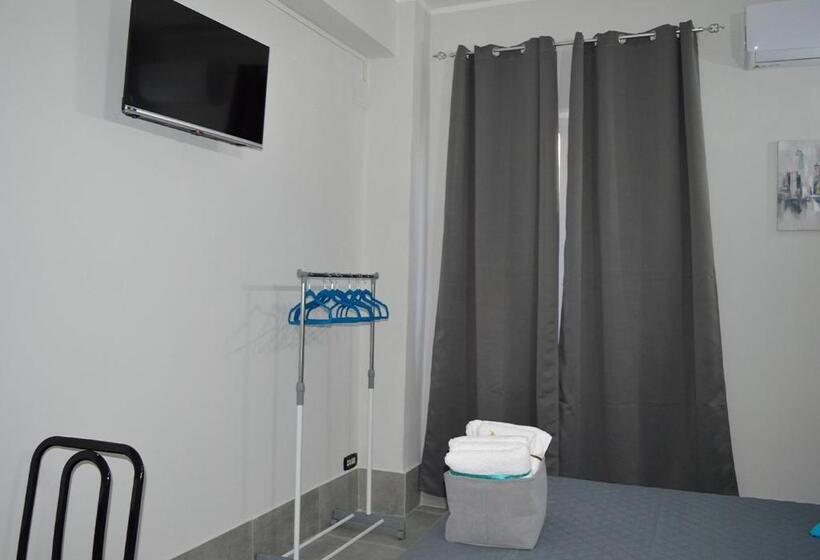 Standard room with outdoor bath, B&b Aquino In Terrazza