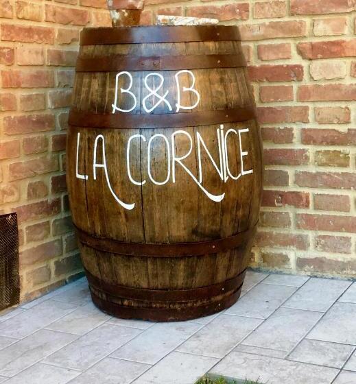 اتاق لوکس خانوادگی, B&b La Cornice