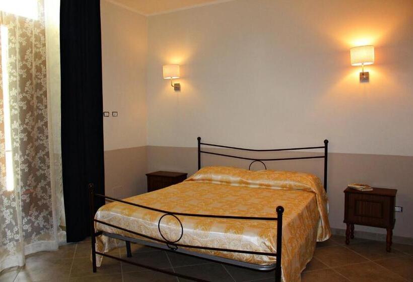 标准三人间共用浴室, Il Moro Bianco