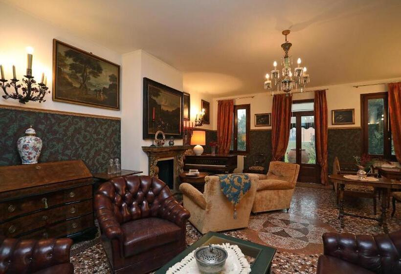 اتاق لوکس, Villa La Fenice Treviso