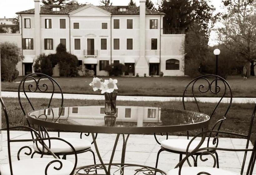 اتاق استاندارد با تراس, Villa La Fenice Treviso
