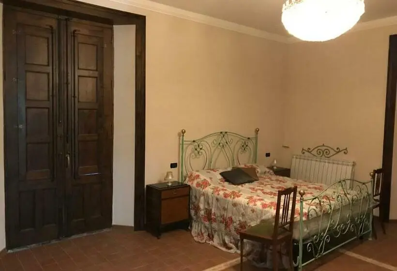 身障者適用キングサイズベッドルーム, Agriturismo Sole Di Sicilia