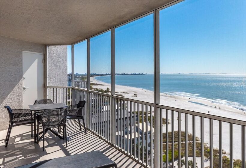 جناح ديلوكس, Diamond Head Beach Resort