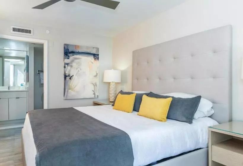 سوئیت دولوکس با چشم‌انداز, Diamond Head Beach Resort