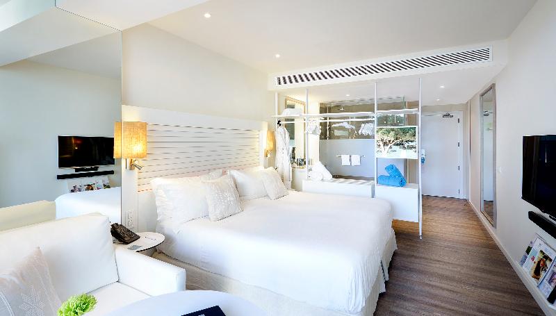 デラックススイート, Diamond Head Beach Resort