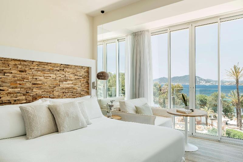 デラックススイート, Diamond Head Beach Resort