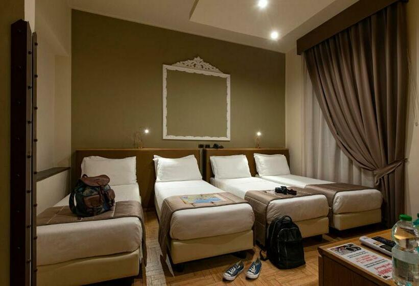 Standard Quadruple Room, Grand Hotel Europa & Restaurant