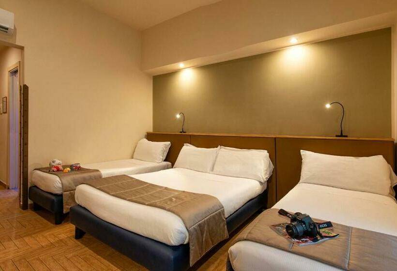 Standard Quadruple Room, Grand Hotel Europa & Restaurant