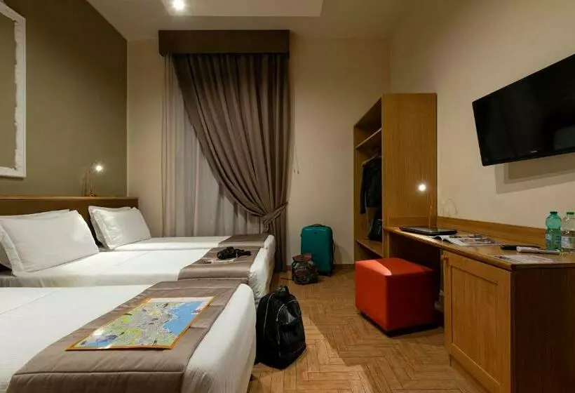 Standard Triple Room, Grand Hotel Europa & Restaurant