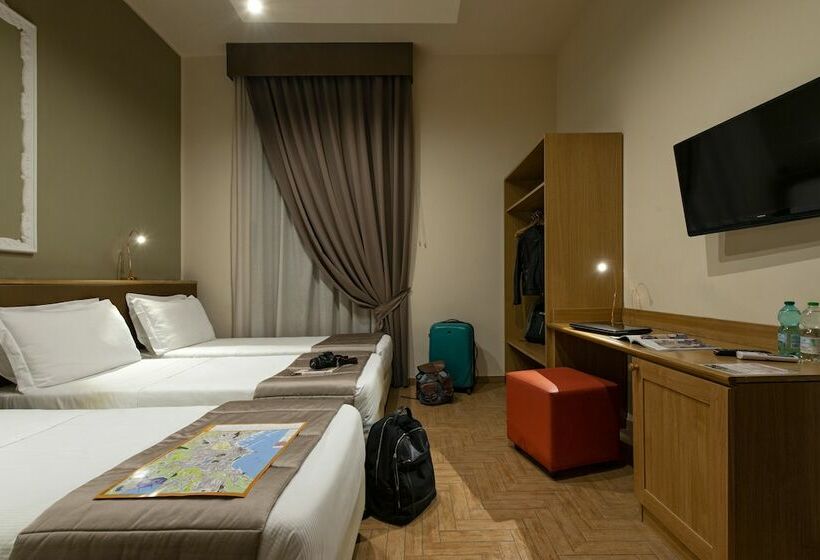 Standard Triple Room, Grand Hotel Europa & Restaurant