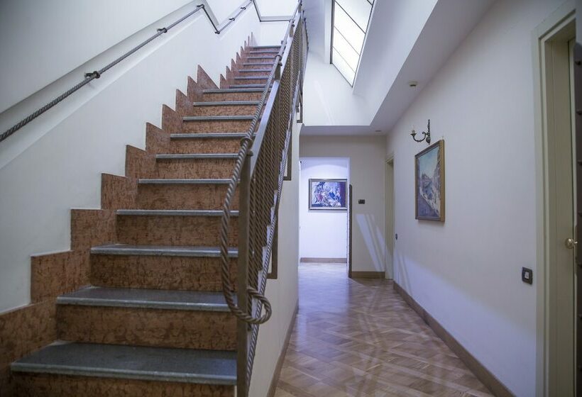 Standard Triple Room, Grand Hotel Europa & Restaurant