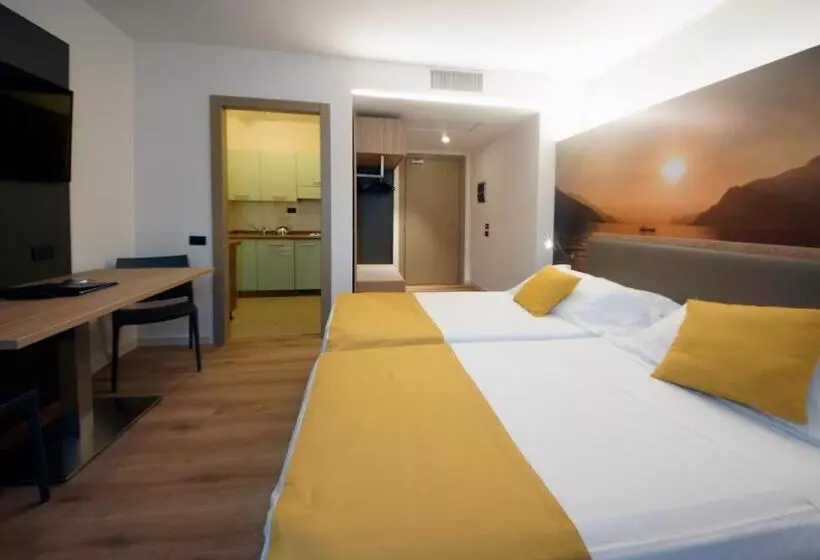استودیوی استاندارد, Ambassador Suite