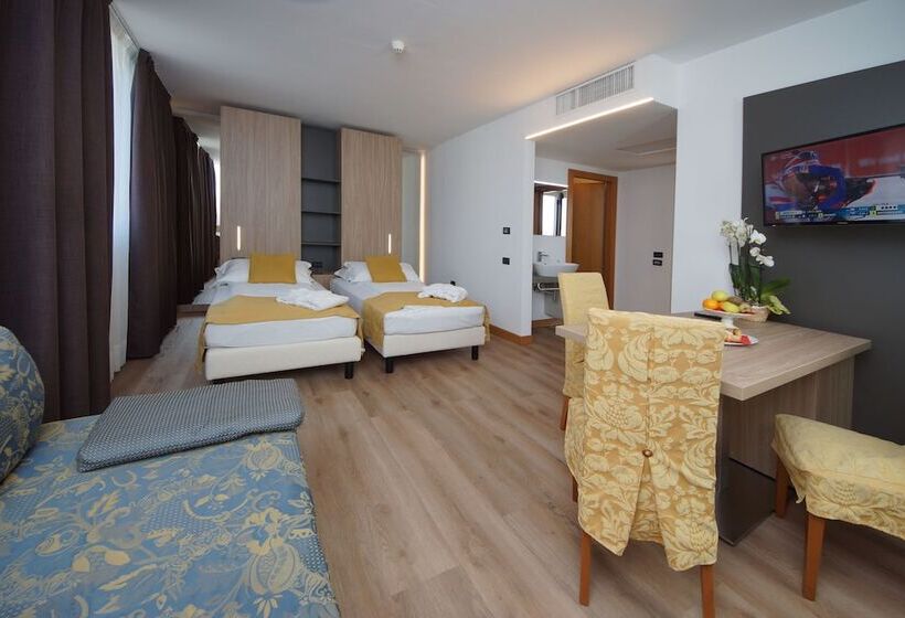 غرفة قياسية ثلاثية, Ambassador Suite