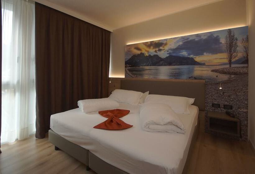 جناح عائلي, Ambassador Suite