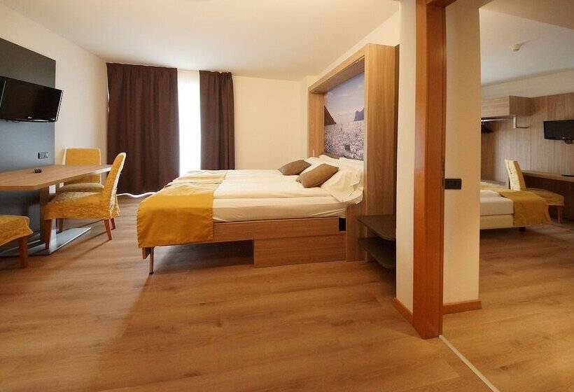 جناح عائلي, Ambassador Suite