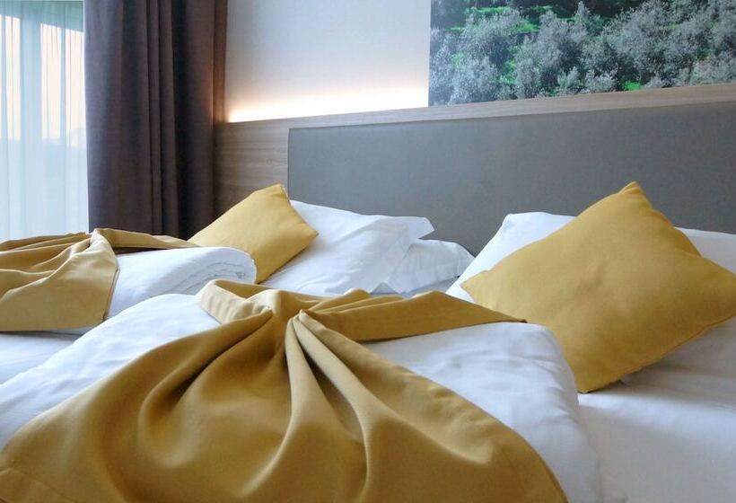 스탠다드 룸, Ambassador Suite