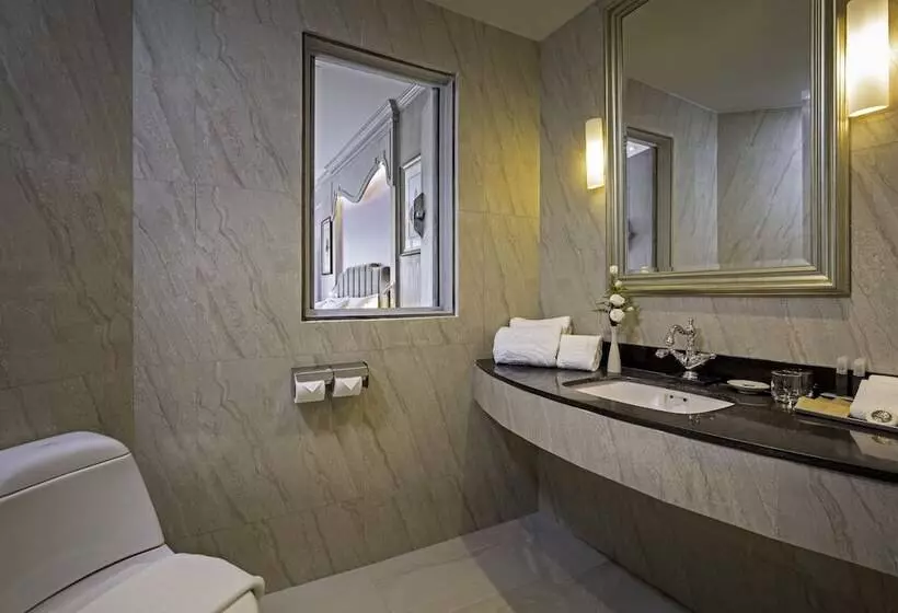 プールの見えるデラックスルーム, Aonang Villa Resort I Beach Front