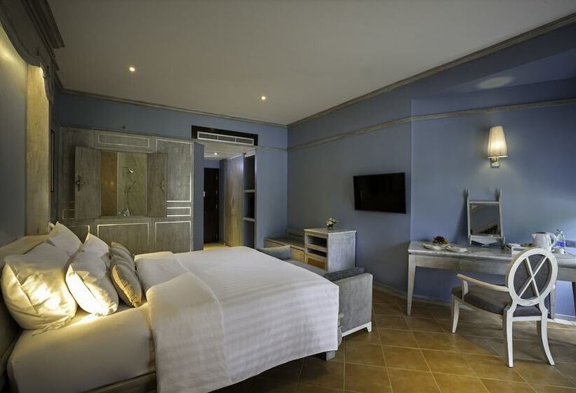 プールの見えるデラックスルーム, Aonang Villa Resort I Beach Front