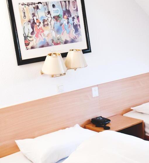 スタンダードトリプルルーム, Rugs Hotel Düsseldorf