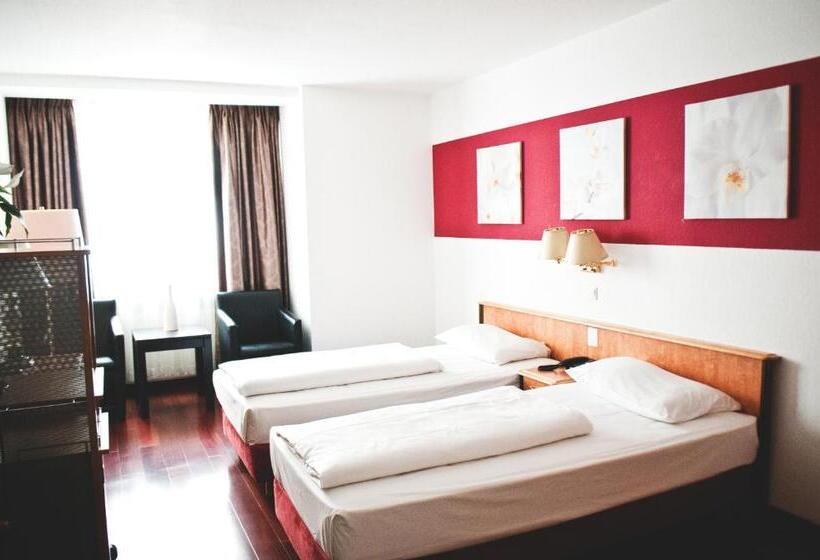 标准三人间, Rugs Hotel Düsseldorf