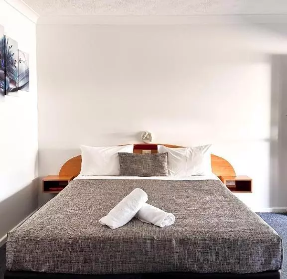 اتاق اجرایی با تخت بزرگ, Boulevard Lodge Bundaberg