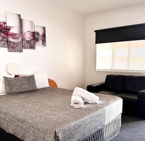 اتاق اجرایی, Boulevard Lodge Bundaberg