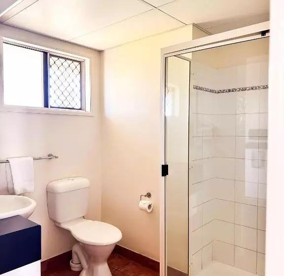 اتاق لوکس سه تخته, Boulevard Lodge Bundaberg