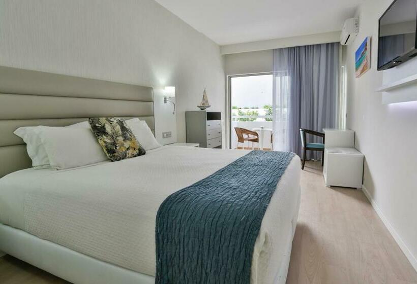 חדר סטנדרט, Carvi Beach