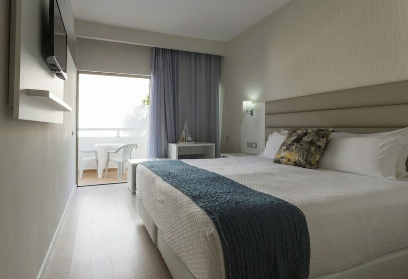 חדר סטנדרט, Carvi Beach