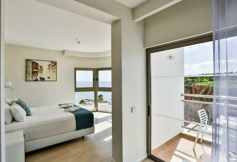 סוויטת ג'וניור, Carvi Beach