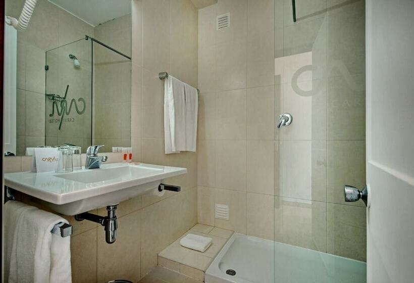 חדר סטנדרט לשלושה עם נוף צדדי לים, Carvi Beach