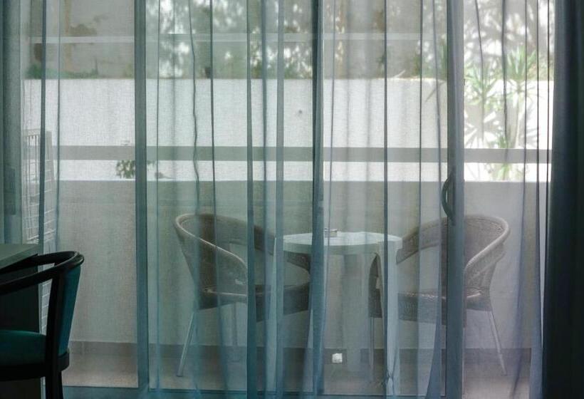 חדר סטנדרט, Carvi Beach